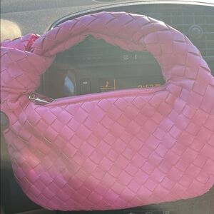 Elegant Pink Woven Shoulder Bag